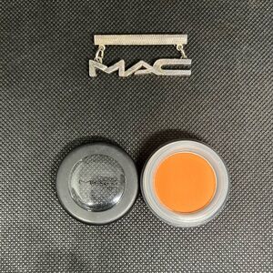 Like New! Vintage 90’s MAC Matte Eyeshadow in Color “Rule” - Collectible